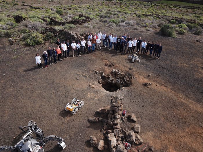 Роботы-разведчики готовятся к поиску укрытий для первых лунных баз