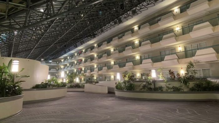 Загадка лиминальных пространств: почему пустые торговые центры сводят нас с ума 2 Загадка лиминальных пространств: почему пустые торговые центры сводят нас с ума