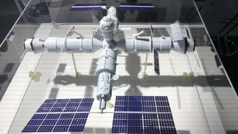 Роскосмос утвердил создание РОС на базе МКС и отказался от полярной орбиты