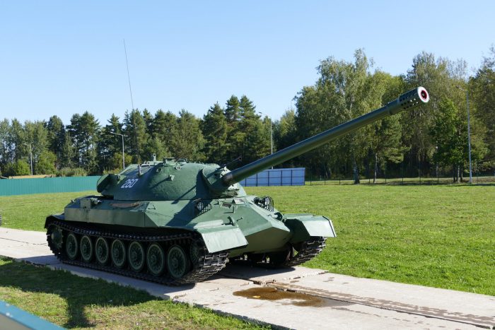 Железный титан, опоздавший на войну: история танка ИС-7