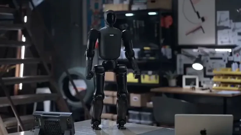 Китайский стартап представил робота-гуманоида Agibot Q1, который помещается в рюкзак