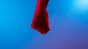 Социальная эволюция агрессии: человек не склонен к насилию по природе