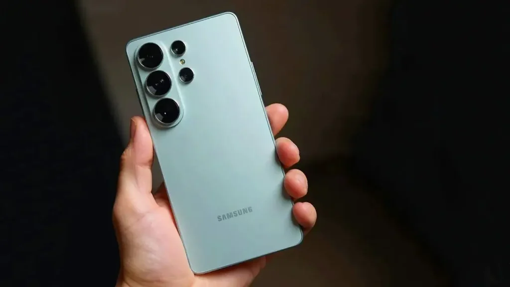 Samsung исправит проблемы с дисплеем Galaxy S26 Ultra обновлением