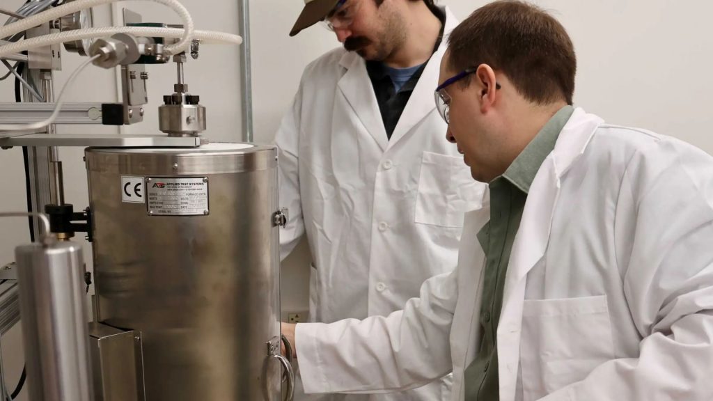 Геотермальная энергия из сверхгорячих пород получила 750 000 долларов на исследования