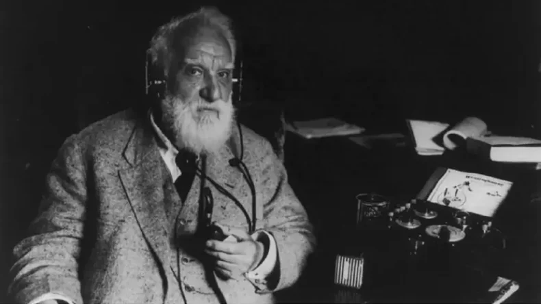 150 лет назад Александр Белл сказал в трубку девять слов и запустил эру телекоммуникаций