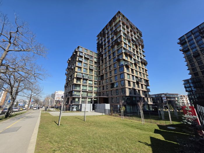 Обзор Samsung Galaxy S26 Ultra: более тонкий, более удобный, но с компромиссами