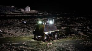 Китай создает робота-строителя для Луны: колесный гибрид с человеческой ловкостью