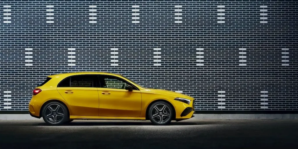 Mercedes продлила жизнь A-Class до 2028 года: новый электромобиль сохранит дизайн хэтчбека