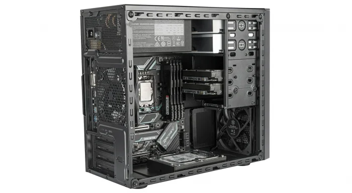 SilverStone выпустили ретро-корпус FARA 314 с отсеками для дисководов и жестких дисков
