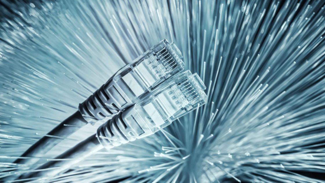 Простыми словами: почему интернет можно «выключить» в одном городе, но не во всей стране