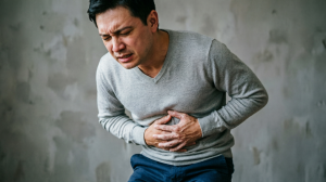 Ось «мозг – кишечник»: почему стресс вызывает боль в животе?