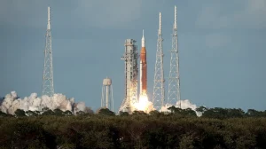 Первый за 50 лет полет человека на Луну начался — миссия Artemis 2 успешно стартовала