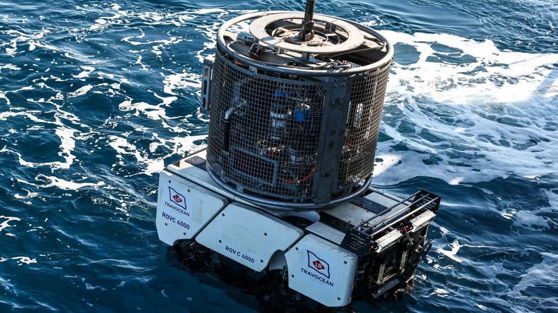 Глубоководный робот извлёк артефакты с корабля XVI века на глубине 2,4 км