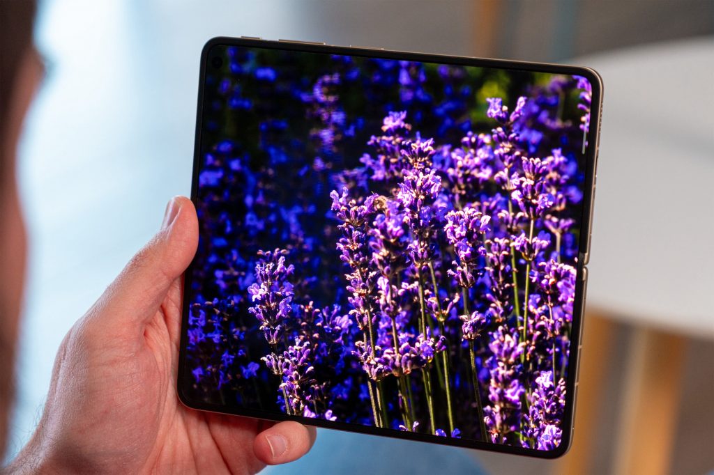 iPhone Fold получит 3D-печатный шарнир: складка на экране может исчезнуть