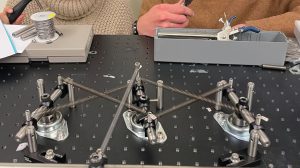 Учёные создали компьютер из пружин без электричества: механический компьютер работает на натяжении