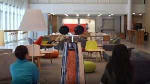 MirrorBot: робот для сближения людей в эпоху гаджетов