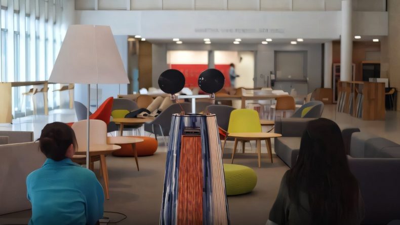 MirrorBot: робот для сближения людей в эпоху гаджетов