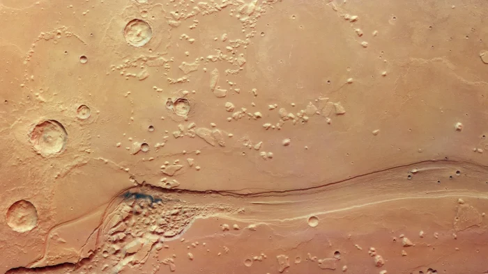 Mars Express показал следы гигантских наводнений, изменивших Марс миллиарды лет назад