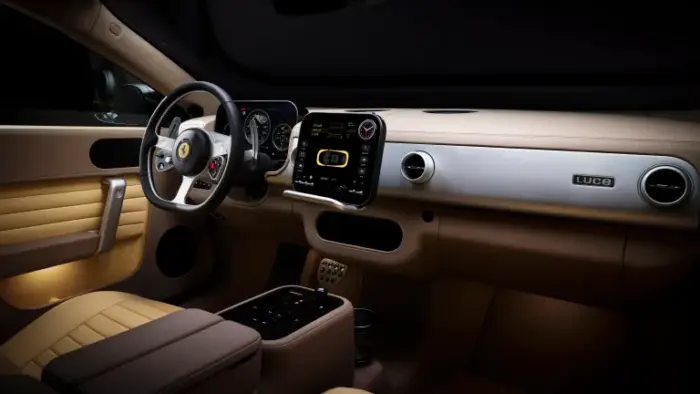Ferrari наконец показала Luce — первый электромобиль с 1050 л.с. и салоном от Джони Айва 2 Ferrari наконец показала Luce — первый электромобиль с 1050 л.с. и салоном от Джони Айва