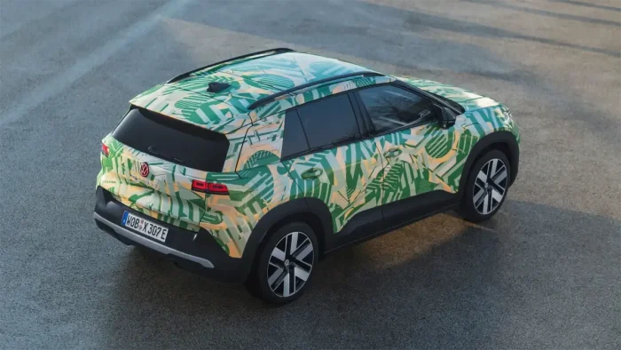 Доступный электрический внедорожник Volkswagen ID. Cross замечен без камуфляжа