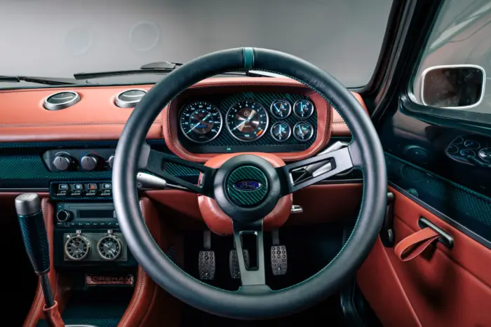 Ford Escort мощнее Porsche: представлен уникальный ретро-спорткар с мотором на 10 000 об/мин 2 Ford Escort мощнее Porsche: представлен уникальный ретро-спорткар с мотором на 10 000 об/мин