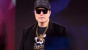 Илон Маск официально стал первым в мире триллионером после IPO SpaceX