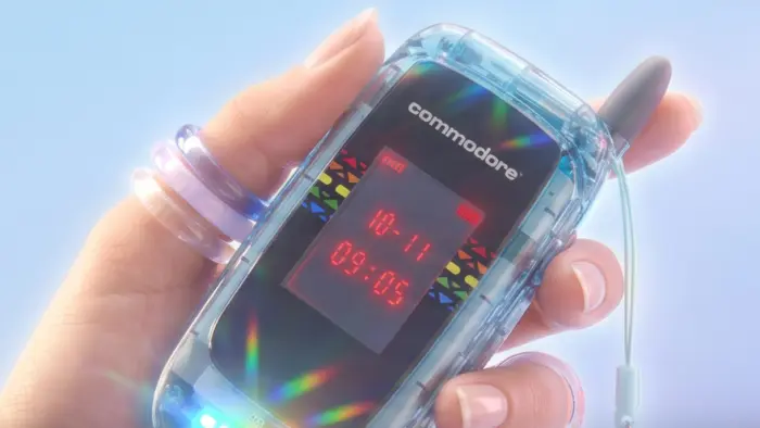 Commodore представила раскладушку Callback 8020 для цифрового детокса