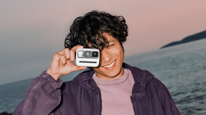 Polaroid представила Go Generation 3 — самую маленькую камеру мгновенной печати
