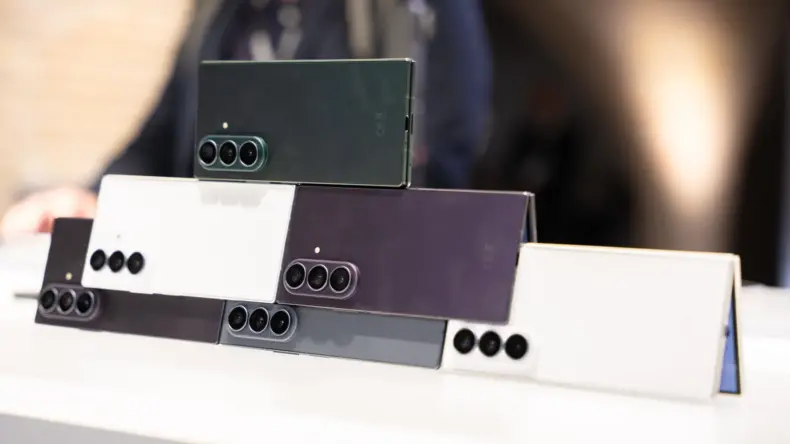 Samsung представила Galaxy Z Fold 8 Ultra — самый тонкий складной смартфон компании