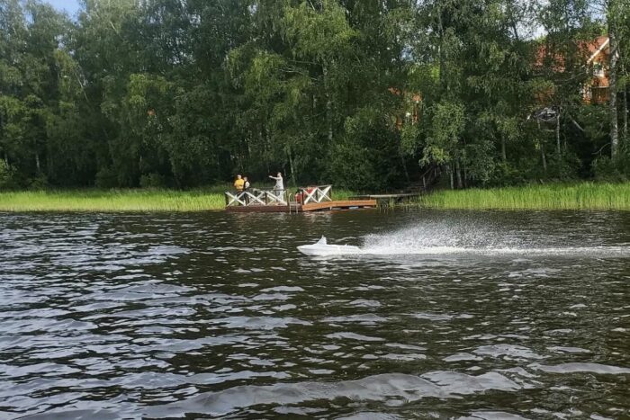 Автономный катер-беспилотник длиной 1,25 м мониторит водоемы и делает доставку 1 Автономный катер-беспилотник длиной 1,25 м мониторит водоемы и делает доставку