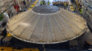 «Летающая тарелка» у берегов США оказалась частью ракеты NASA для миссии Artemis III