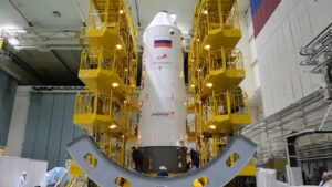 «Союз МС-29» получил головной обтекатель перед запуском к МКС