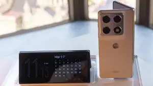 Обзор Motorola Razr Fold: первый книжный складной смартфон Moto с огромным экраном и батареей 6000 мАч