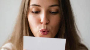 Дыхательный тест: бумажный датчик научили диагностировать болезни по выдоху